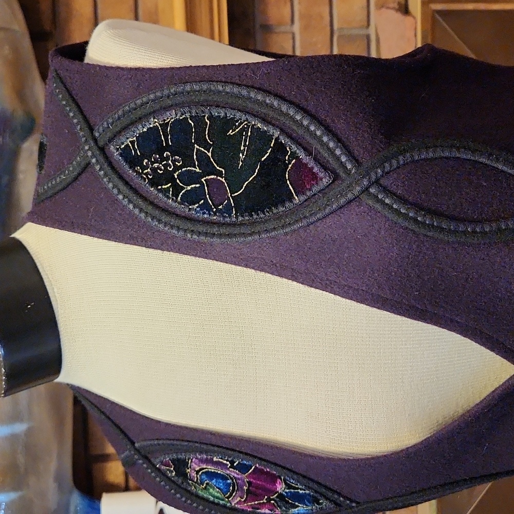 Coloratura Vintage Purple Black Wool Vest Size Small Velvet Embroidery - Picture 2 of 16